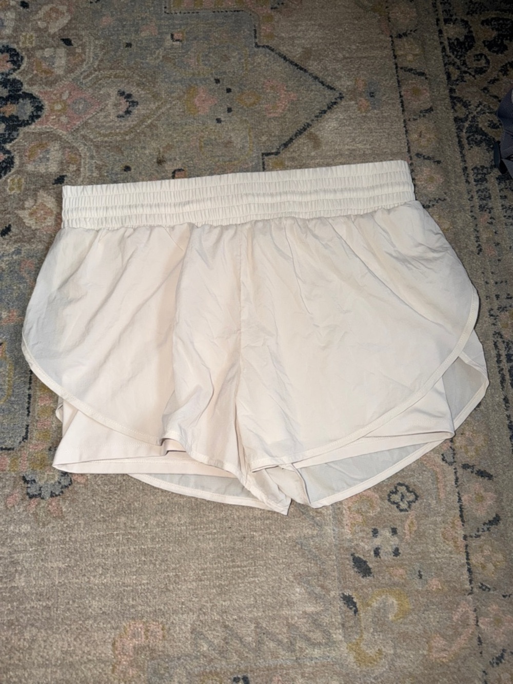Cream running Shorts with Elastic Waistband
